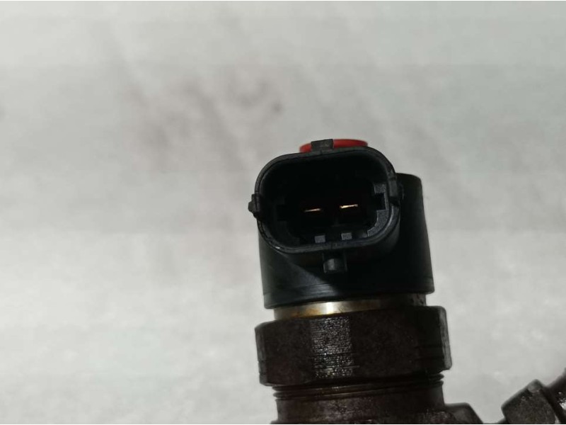 Recambio de inyector para opel insignia berlina 2.0 16v cdti referencia OEM IAM 55577668 0445110423 BOSCH