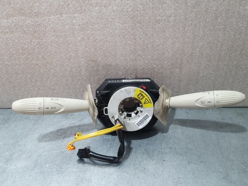 Recambio de mando luces y limpia para fiat nuova 500 (150) pop referencia OEM IAM 07354724640  