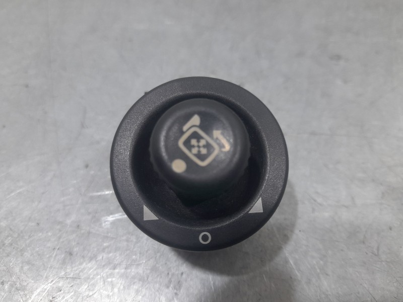 Recambio de mando retrovisor para land rover discovery tdv6 hse referencia OEM IAM YUF500030  