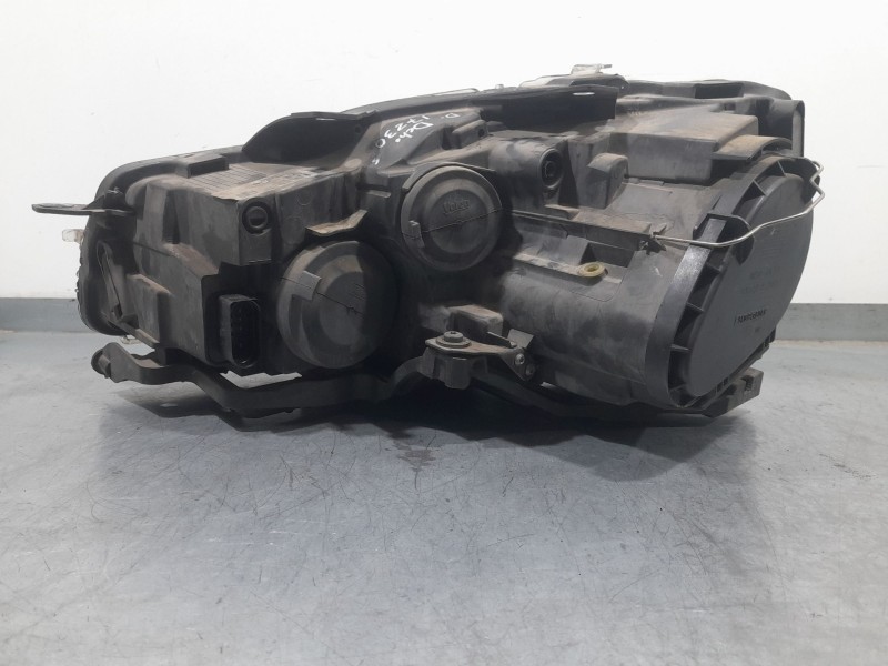 Recambio de faro derecho para volkswagen golf vi (5k1) 1.6 tdi referencia OEM IAM 5K1941006J 89319341 VALEO