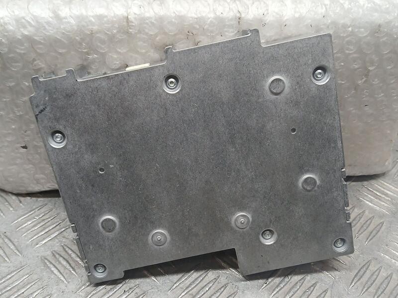 Recambio de modulo electronico para toyota auris hybrid active referencia OEM IAM 6434CBE2808 HARMAN CENTRALITA RADIO GPS QNGBE2