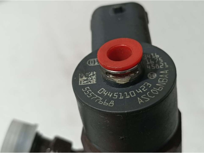 Recambio de inyector para opel insignia berlina 2.0 16v cdti referencia OEM IAM 55577668 0445110423 BOSCH