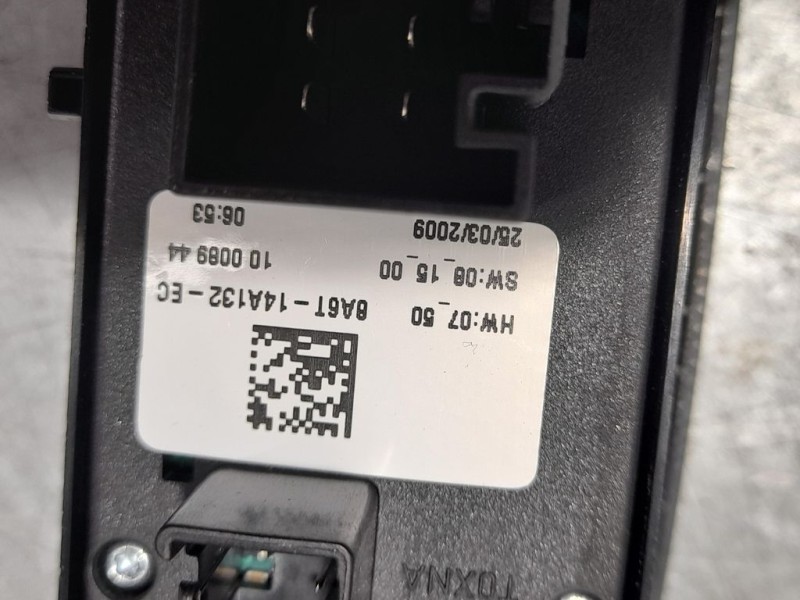 Recambio de mando elevalunas delantero izquierdo para ford fiesta (cb1) trend referencia OEM IAM 8A6T14A132  