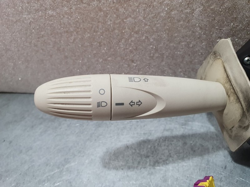 Recambio de mando luces y limpia para fiat nuova 500 (150) pop referencia OEM IAM 07354724640  