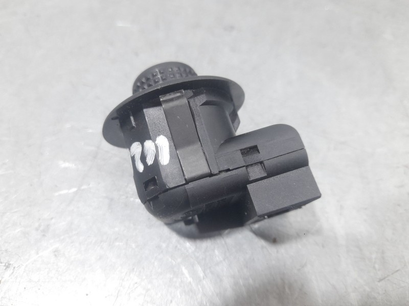 Recambio de mando retrovisor para land rover discovery tdv6 hse referencia OEM IAM YUF500030  