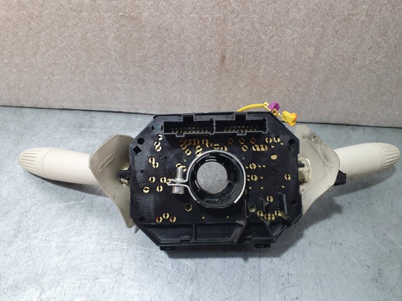 Recambio de mando luces y limpia para fiat nuova 500 (150) pop referencia OEM IAM 07354724640  