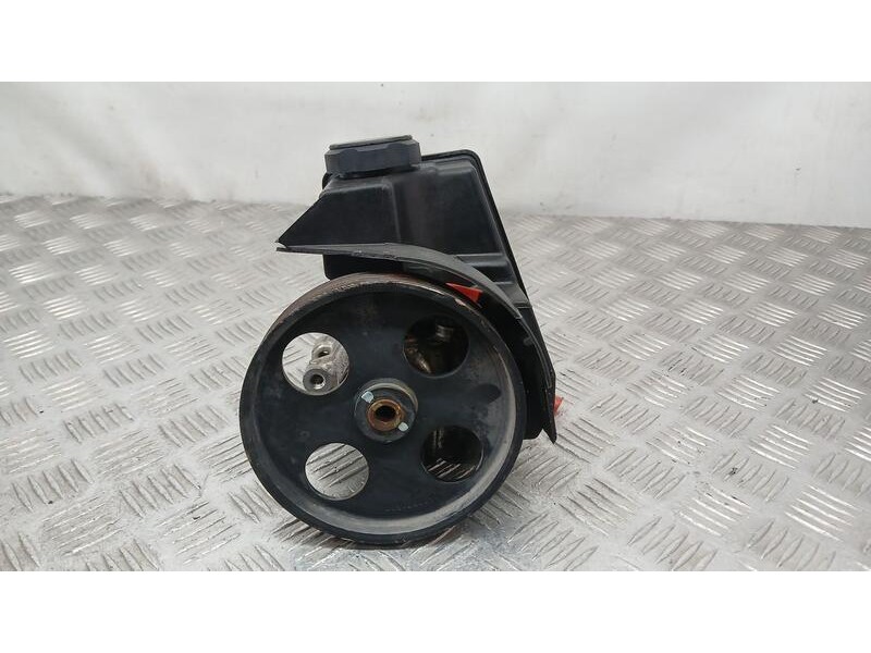 Recambio de bomba direccion para peugeot 206 berlina xr referencia OEM IAM 9631411580  26064217
