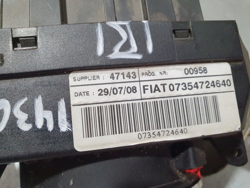 Recambio de mando luces y limpia para fiat nuova 500 (150) pop referencia OEM IAM 07354724640  