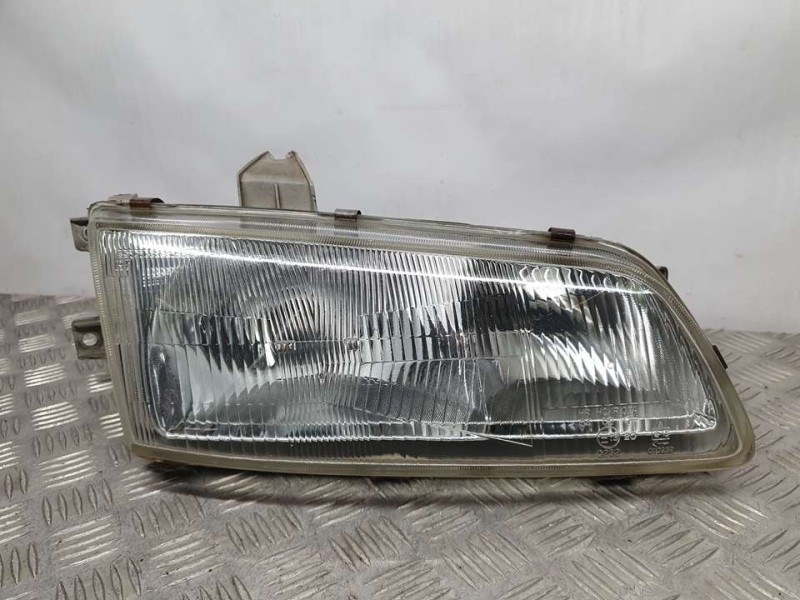 Recambio de faro derecho para hyundai h 1 starex h 1 starex td referencia OEM IAM 921024AXXX  