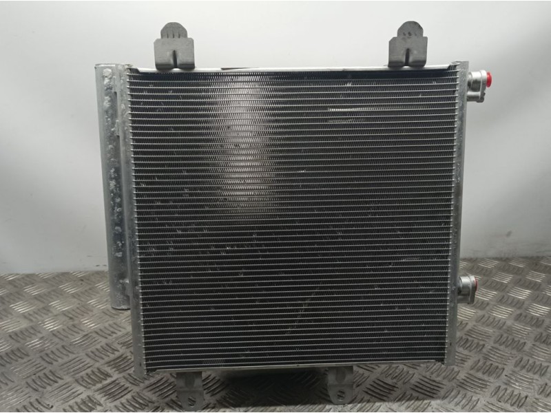 Recambio de condensador / radiador aire acondicionado para peugeot 108 top allure referencia OEM IAM 88450YV020 B000995480 MAHLE