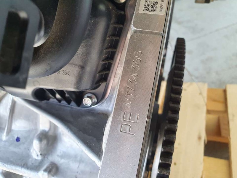 Recambio de motor completo para mazda cx-30 basis 2wd referencia OEM IAM PE 40734365 