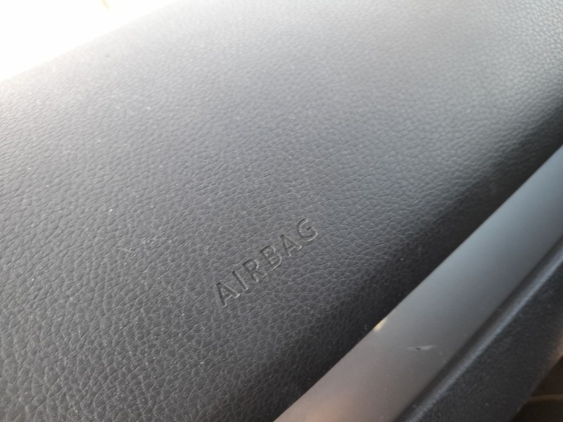 Recambio de kit airbag para volkswagen golf vi (5k1) 1.6 tdi referencia OEM IAM 5N0880201F C/SALPICADERO,PRETENSORES Y AIRBAG DE