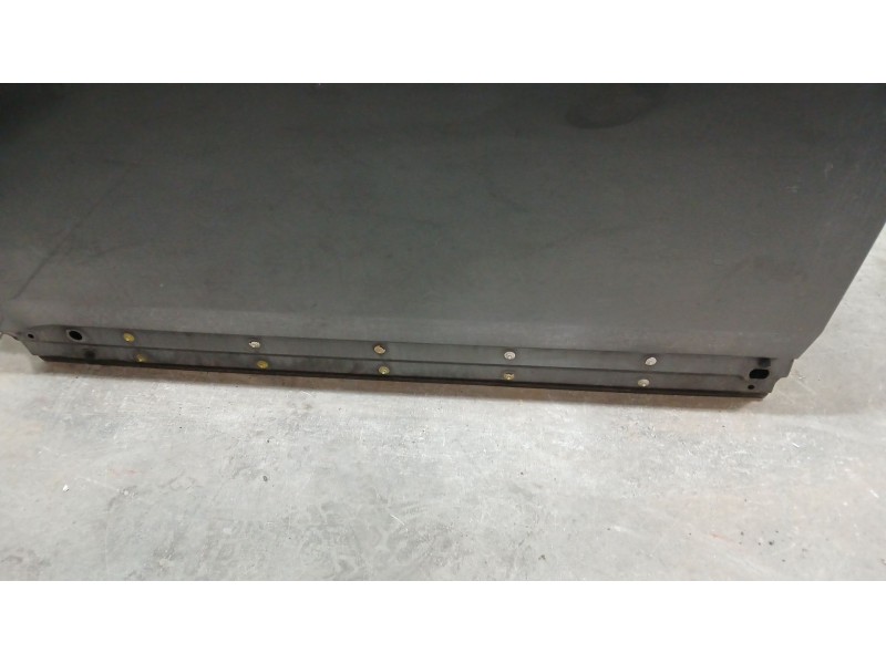 Recambio de puerta delantera izquierda para land rover discovery tdv6 hse referencia OEM IAM LR016463 SIN MOLDURA 