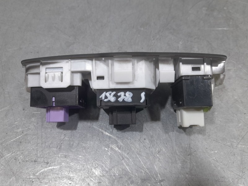 Recambio de mando retrovisor para dr 4.0 ev referencia OEM IAM 808000105AA  