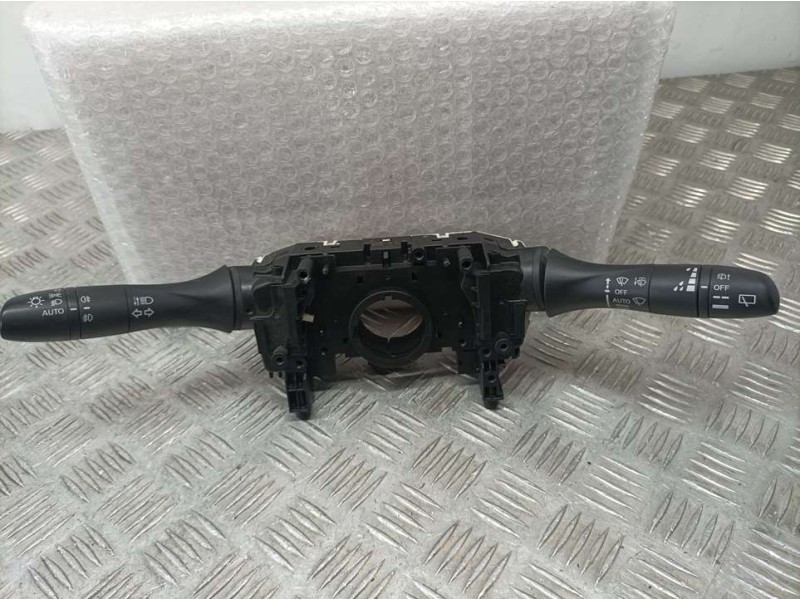Recambio de mando luces y limpia para nissan pulsar (c13) acenta referencia OEM IAM 14Y19SD2  