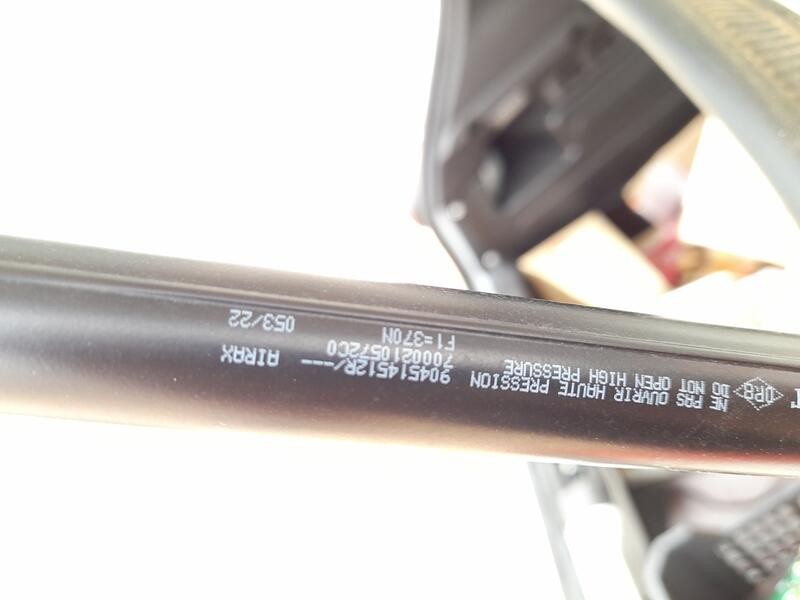 Recambio de amortiguadores maletero / porton para dacia sandero iii 1.0 tce 90 referencia OEM IAM 904514512R  