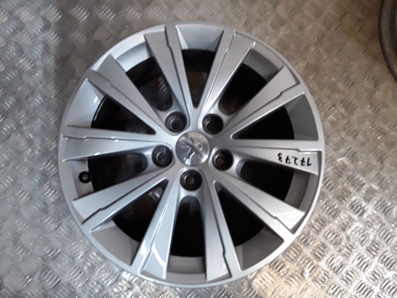 Recambio de juego llantas aluminio para peugeot 308 ii (lb_, lp_, lw_, lh_, l3_) 1.6 hdi 100 referencia OEM IAM 7X16 5 TORN ET44