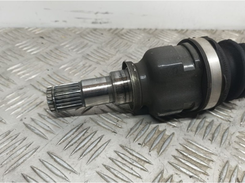 Recambio de transmision delantera derecha para peugeot 108 top allure referencia OEM IAM 434100H040A  