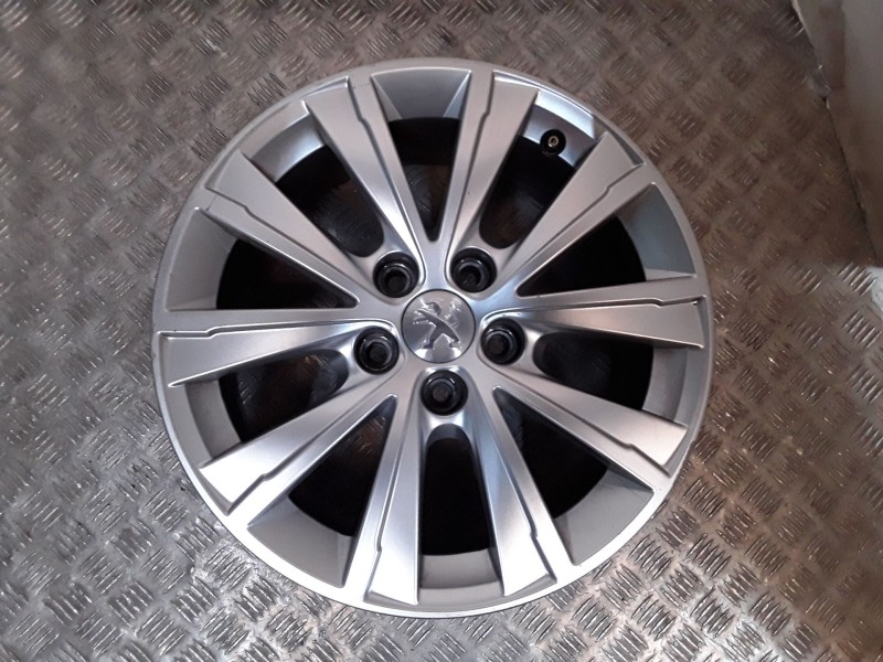 Recambio de juego llantas aluminio para peugeot 308 ii (lb_, lp_, lw_, lh_, l3_) 1.6 hdi 100 referencia OEM IAM 7X16 5 TORN ET44