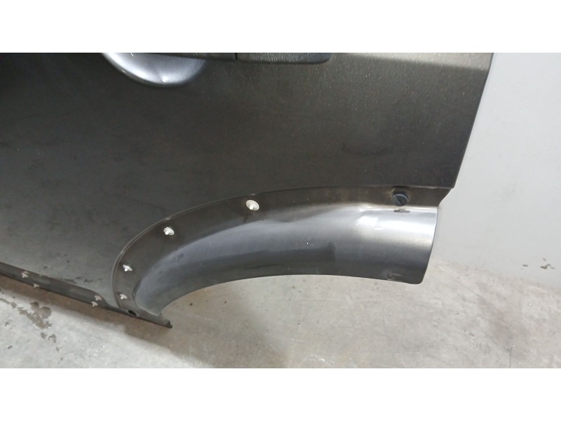 Recambio de puerta trasera izquierda para land rover discovery tdv6 hse referencia OEM IAM BFA780190  