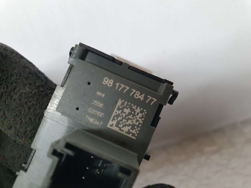 Recambio de mando elevalunas trasero izquierdo para ds 7 crossback performance line referencia OEM IAM 9817778477  