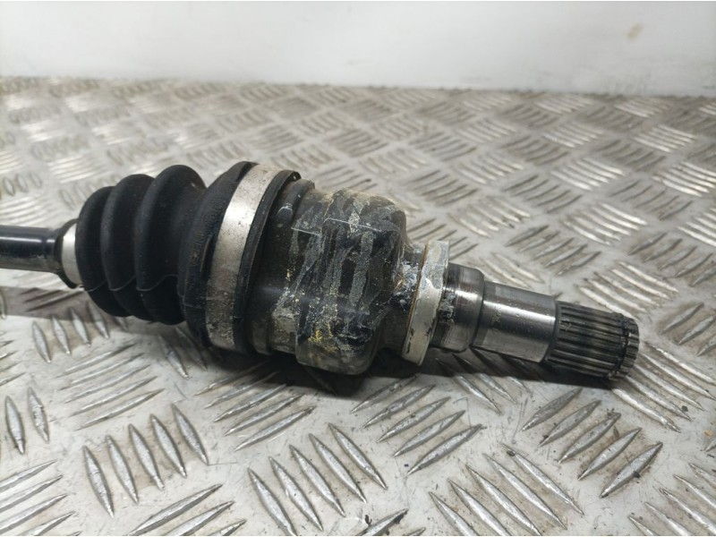 Recambio de transmision delantera izquierda para peugeot 108 top allure referencia OEM IAM 434200H040A  