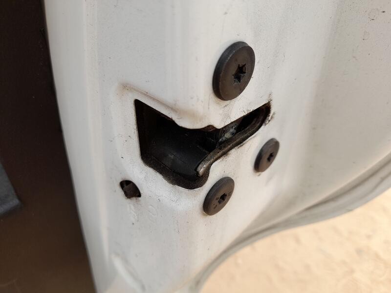 Recambio de cerradura puerta trasera derecha para dacia sandero iii 1.0 tce 90 referencia OEM IAM 825020994R  