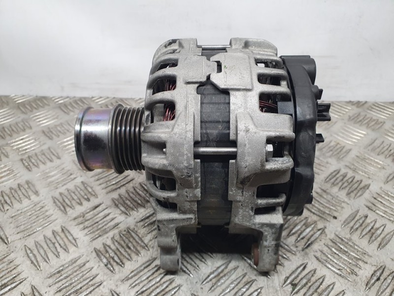 Recambio de alternador para seat leon (5f1) style referencia OEM IAM 04E903021M F000BL07L4 