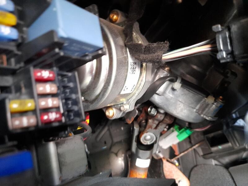 Recambio de columna direccion para dacia sandero iii 1.0 tce 90 referencia OEM IAM 488104880R  