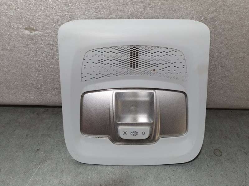 Recambio de luz interior para peugeot 208 active referencia OEM IAM 9674441377  