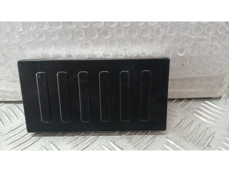 Recambio de cargador inductivo para ford puma titanium referencia OEM IAM M1TT19J235AA  210225104790