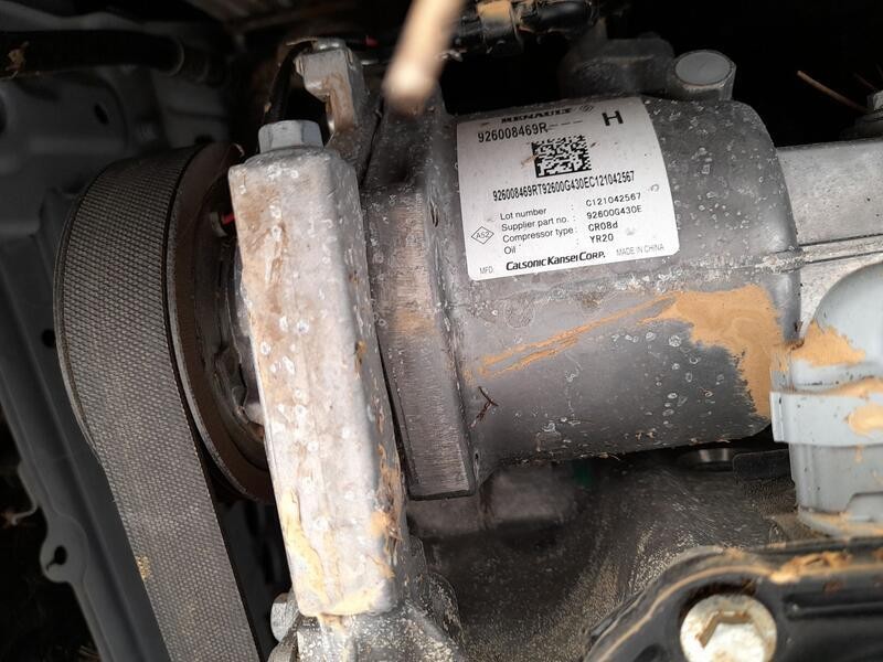 Recambio de compresor aire acondicionado para dacia sandero iii 1.0 tce 90 referencia OEM IAM 926008469R  