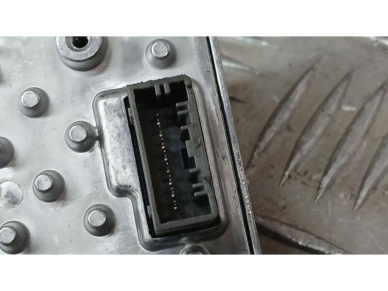 Recambio de cargador inductivo para ford puma titanium referencia OEM IAM M1TT19J235AA  210225104790