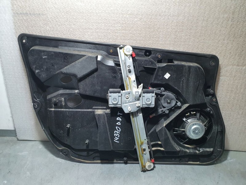 Recambio de elevalunas delantero derecho para ford fiesta (cb1) ambiente referencia OEM IAM 1837993  ELECTRICO