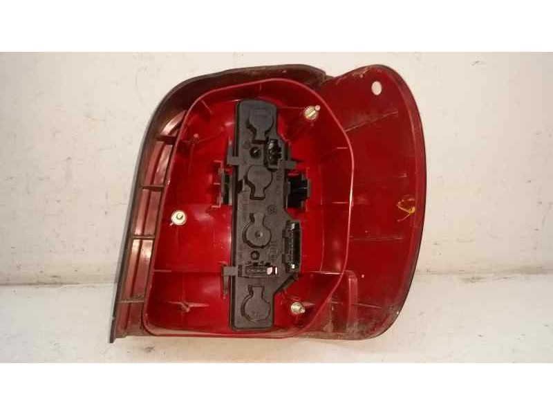 Recambio de piloto trasero izquierdo para volkswagen polo berlina (6n2) conceptline referencia OEM IAM 6N0945095H  TOCADO