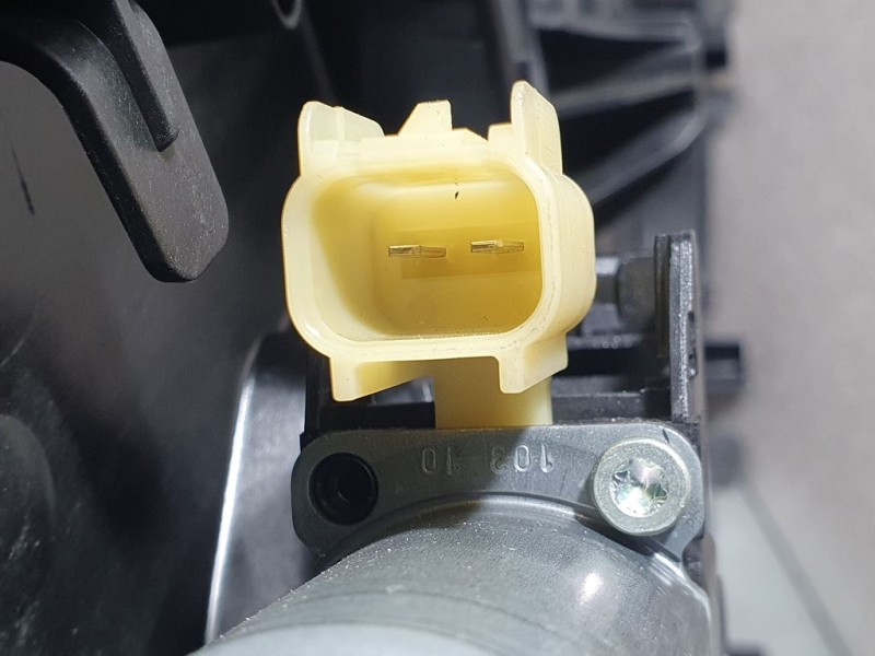 Recambio de elevalunas delantero derecho para ford fiesta (cb1) ambiente referencia OEM IAM 1837993  ELECTRICO