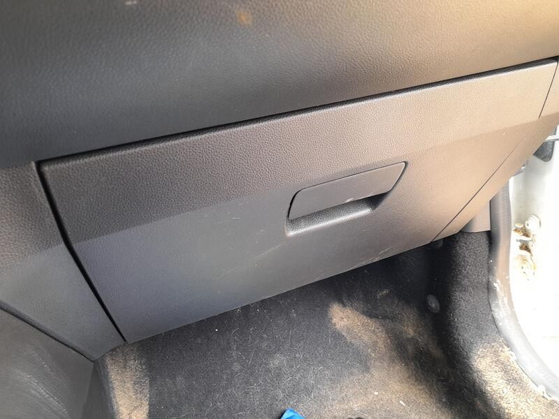 Recambio de guantera para dacia sandero iii 1.0 tce 90 referencia OEM IAM 682523993R  