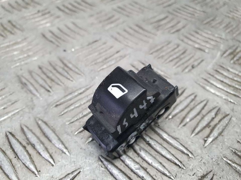 Recambio de mando elevalunas delantero derecho para peugeot 308 style referencia OEM IAM 96762292ZD  