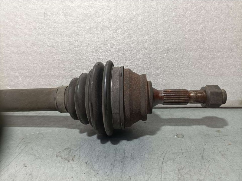 Recambio de transmision delantera izquierda para peugeot 208 active referencia OEM IAM 9686025580  