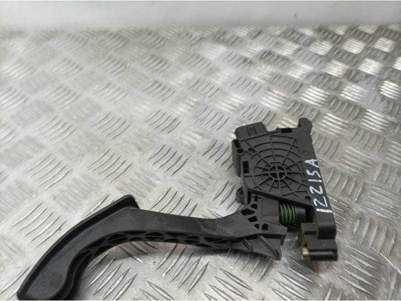 Recambio de potenciometro pedal para seat arona style referencia OEM IAM 2Q172353  