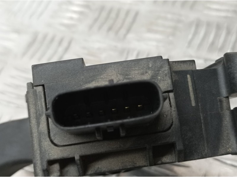 Recambio de potenciometro pedal para seat arona style referencia OEM IAM 2Q172353  