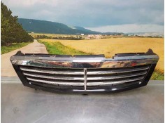 REJILLA DELANTERA CROMADO TOCADO Y PATAS ROTAS