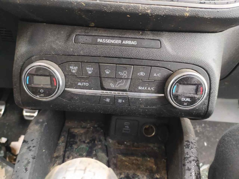 Recambio de mando climatizador para ford focus st-line referencia OEM IAM NX7T18C612AA  