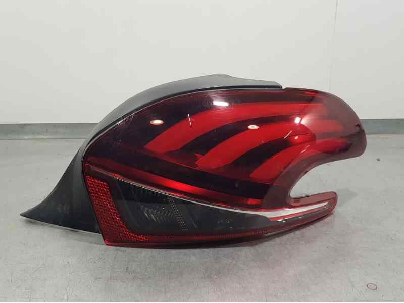 Recambio de piloto trasero derecho para peugeot 208 signature referencia OEM IAM 9825601180  