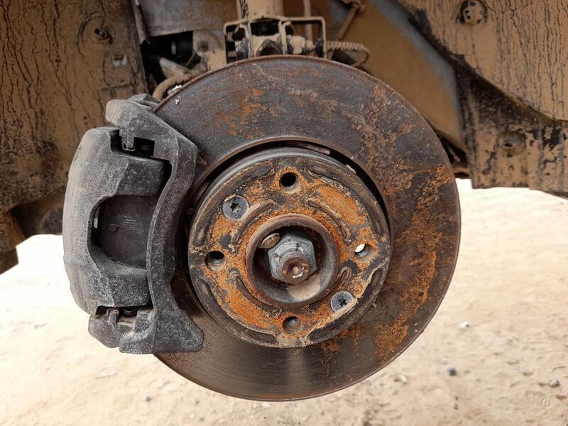 Recambio de mangueta delantera izquierda para dacia sandero iii 1.0 tce 90 referencia OEM IAM 400159248R  