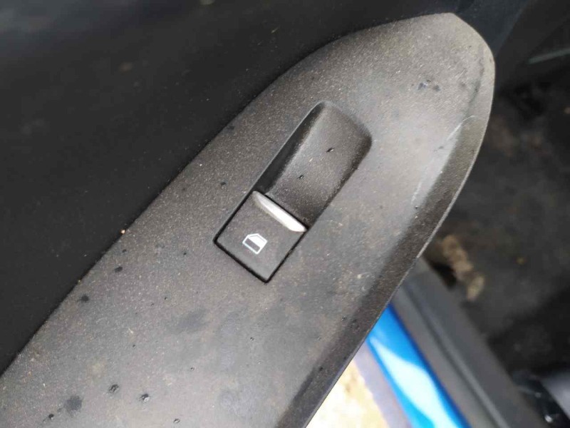 Recambio de mando elevalunas trasero izquierdo para ford focus st-line referencia OEM IAM H1BT14529AB  