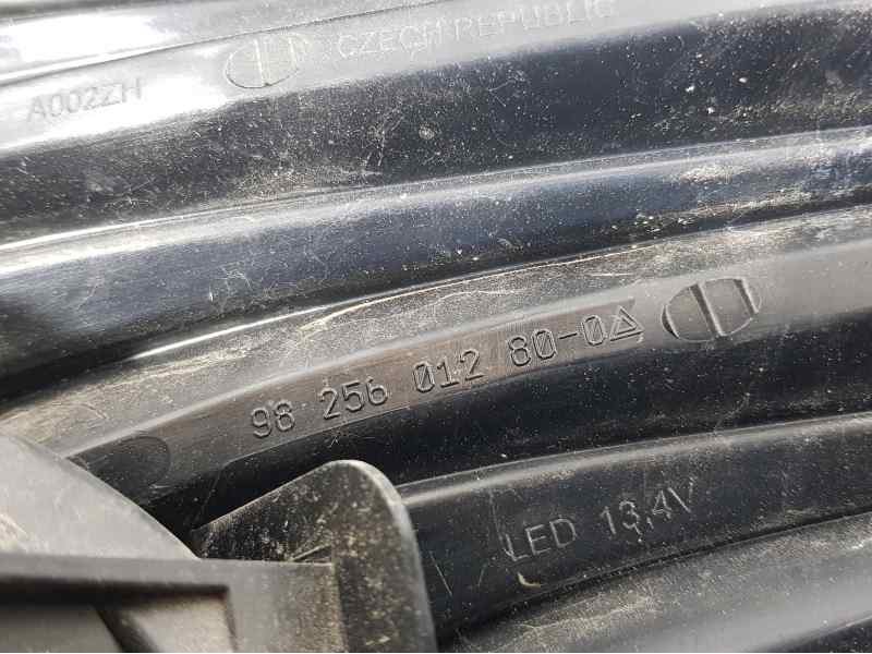 Recambio de piloto trasero izquierdo para peugeot 208 signature referencia OEM IAM 9825601280  