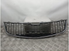 Recambio de rejilla paragolpes central para chevrolet cruze lt referencia OEM IAM 96850786  