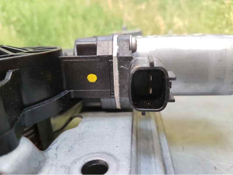 Recambio de elevalunas trasero derecho para renault captur zen referencia OEM IAM  2 PINS ELECTRICO , INUNDADO