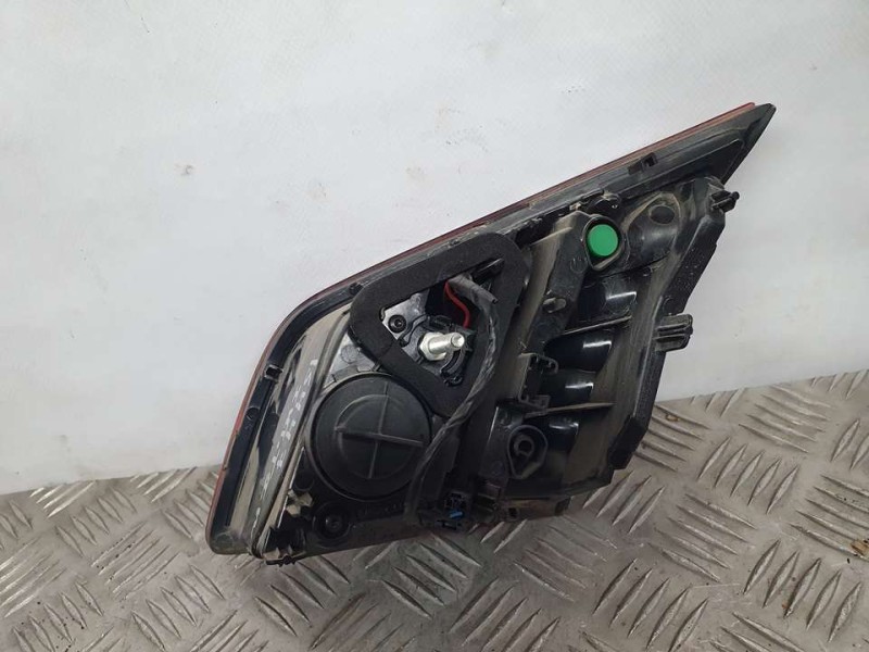 Recambio de piloto trasero izquierdo para peugeot 308 style referencia OEM IAM 9677818380 81260101 INTERIOR POCO TOCADO